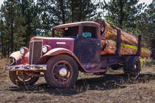 Old Log Truck-5910.jpg Old Log Truck-5910.jpg